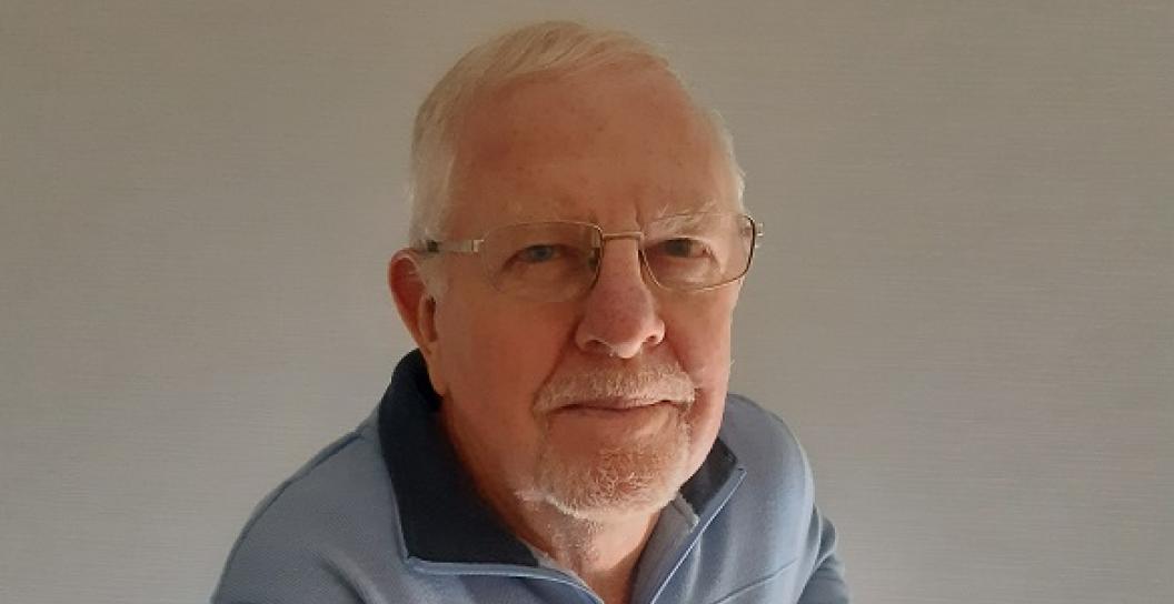 Portrait photo of an older man